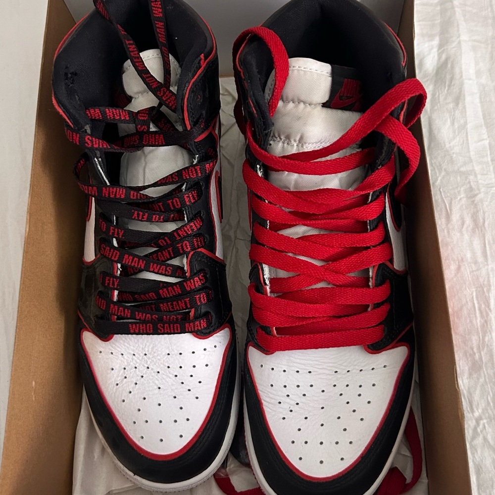 Air Jordan 1 - Picture 3 of 5